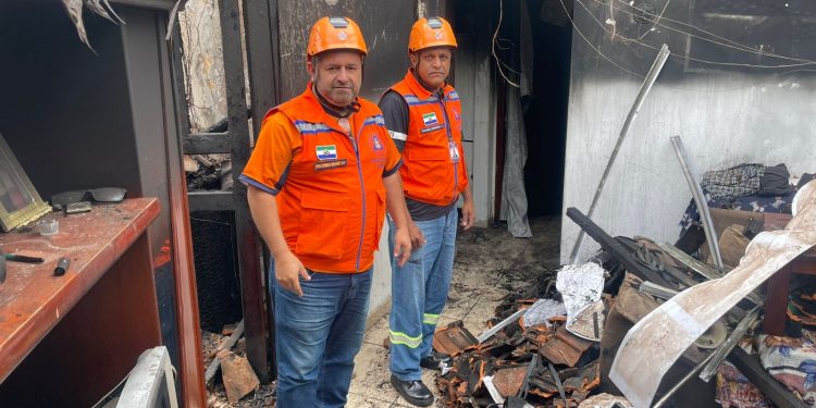 Defesa Civil de Avaré amplia atuação e presta apoio contínuo à família após incêndio na Rua Sergipe