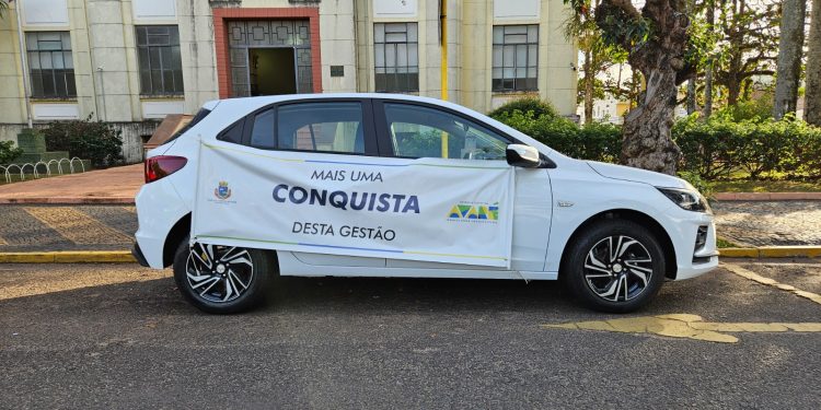FROTA  *Novo veículo reforça estrutura da Rede Municipal da Saúde*