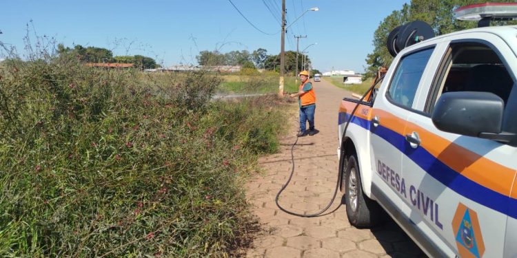 AÇÃO RÁPIDA DA DEFESA CIVIL EVITA QUE INCÊNDIO SE ALASTRE NO DISTRITO INDUSTRIAL DE AVARÉ