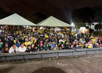 *TORCIDA UNIDA* *Prefeitura convoca Avaré para. torcer para o Brasil na Concha Acústica*