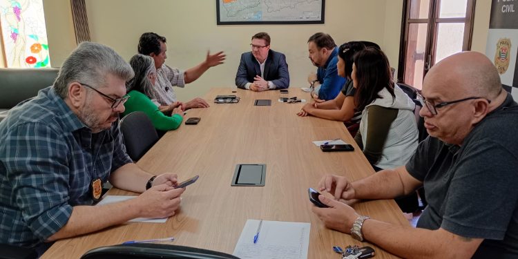 AVARÉ Reunião fortalece integração entre Polícia Civil e instituições parceiras no combate aos maus-tratos contra. animais
