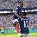 Dupla Mbappé e Olise massacra Suécia, e França avança na Copa do Mundo