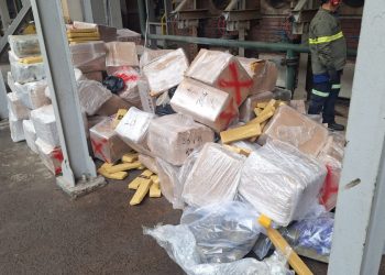 Polícia incinera em Botucatu 3,5 toneladas de maconha e skank apreendidas em operação na Castello Branco