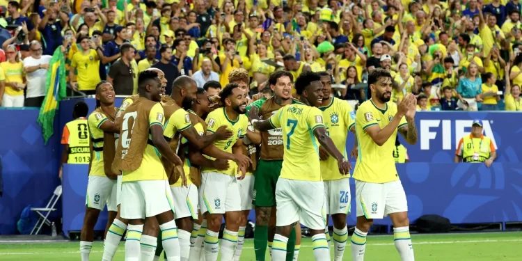 Brasil vence a Escócia e garante primeiro lugar do Grupo