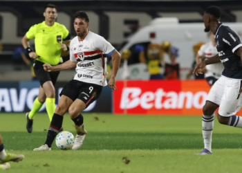 São Paulo sofre gol nos acréscimos e perde para o Remo