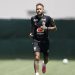 Neymar vai a campo pela primeira vez em treino da seleção brasileira
