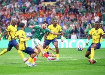 México bate Equador e avança às oitavas de final da Copa