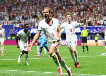 Inglaterra elimina RD Congo com dois gols de Kane e avança às oitavas