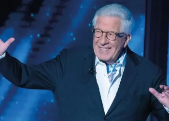 Morre Peppino di Capri, ícone da música italiana, aos 86 anos