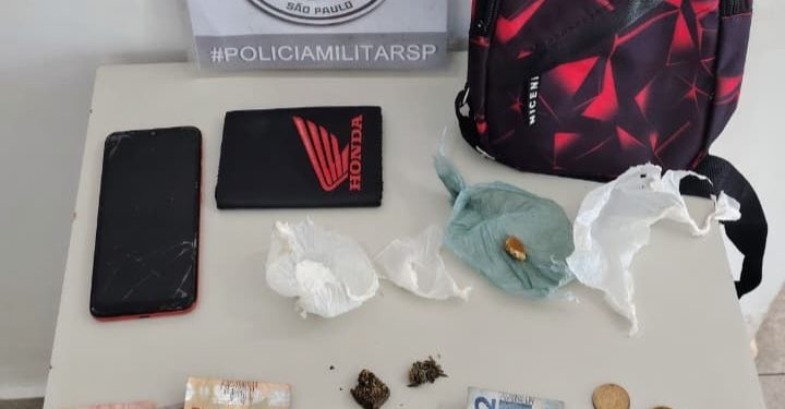 AÇÃO DA POLÍCIA MILITAR RESULTA NA PRISÃO DE HOMEM POR TRÁFICO EM TAQUARITUBA