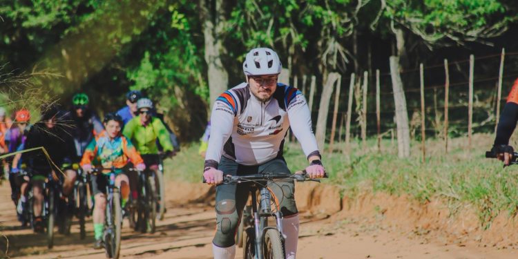 *ESPORTES* *Pedal da Amizade reúne centenas de ciclistas de várias cidades em Avaré*