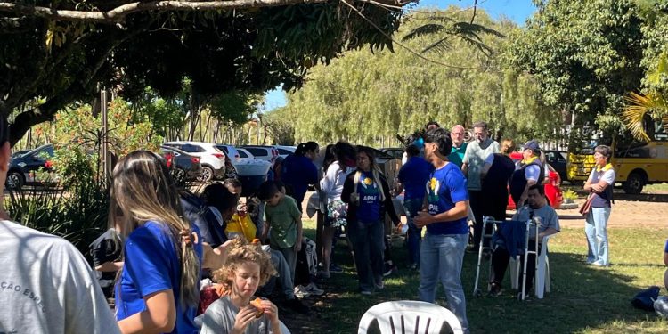 Rotary Jurumirim leva o McDia Feliz para os Assistidos da APAE