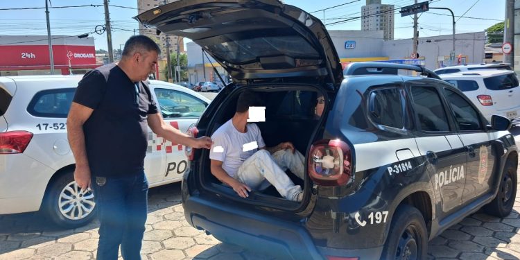 Polícia Civil cumpre mandado e prende homem condenado por violência doméstica em Avaré
