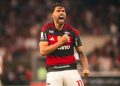 Com gol no fim, Flamengo vence o Corinthians e retoma liderança do Brasileirão
