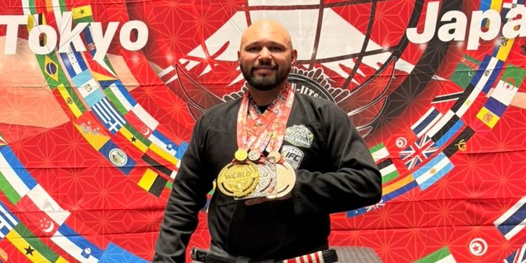 ATLETA DE AVARÉ SOBE AO PÓDIO TRÊS VEZES NO MUNDIAL DE JIU-JÍTSU NO JAPÃO