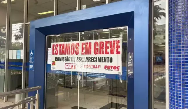 Funcionários da Caixa rejeitam proposta final e greve continua