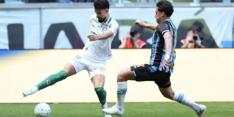 Palmeiras empata com o Grêmio e vê Flamengo abrir vantagem
