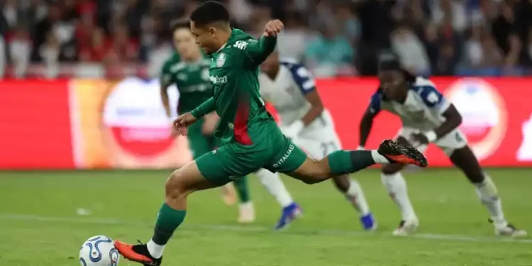 Palmeiras bate LDU nos pênaltis e vai à semi da Libertadores