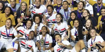 São Paulo segura Corinthians e é campeão brasileiro pela 1ª vez