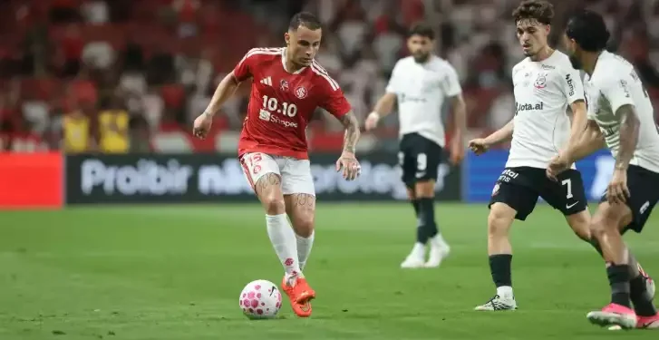 Corinthians perde do Internacional e demite Fernando Diniz