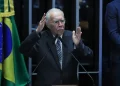 José Sarney é internado em UTI após procedimento abdominal