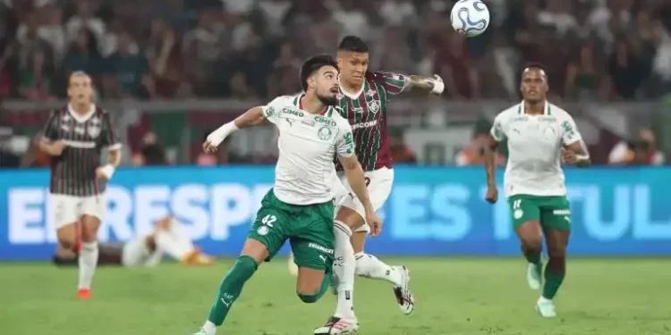 Palmeiras vence o Fluminense no Maracanã e abre vantagem na semi da Libertadores