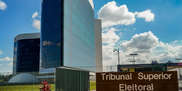 TSE decide que Globo não poderá exibir cadeira vazia em debate